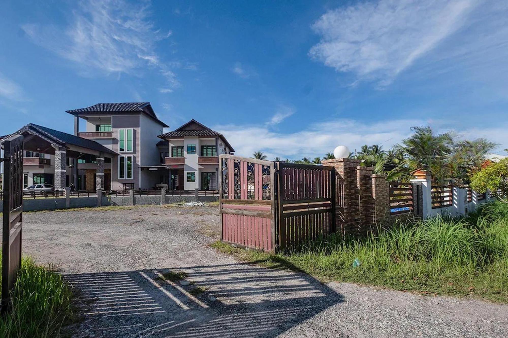 Nurbayu Chalet, Kemaman Kuantan Exterior foto
